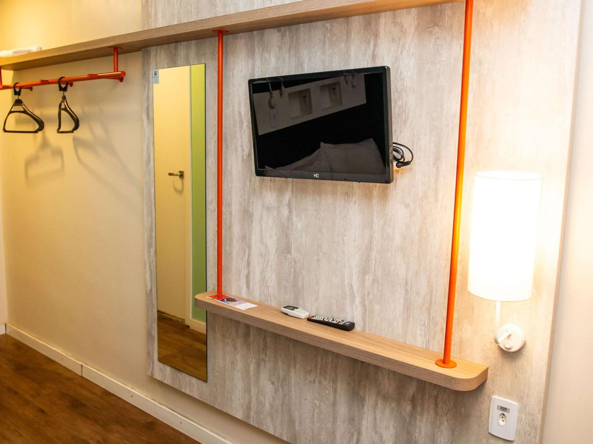 Ibis Budget イタペルナ エクステリア 写真